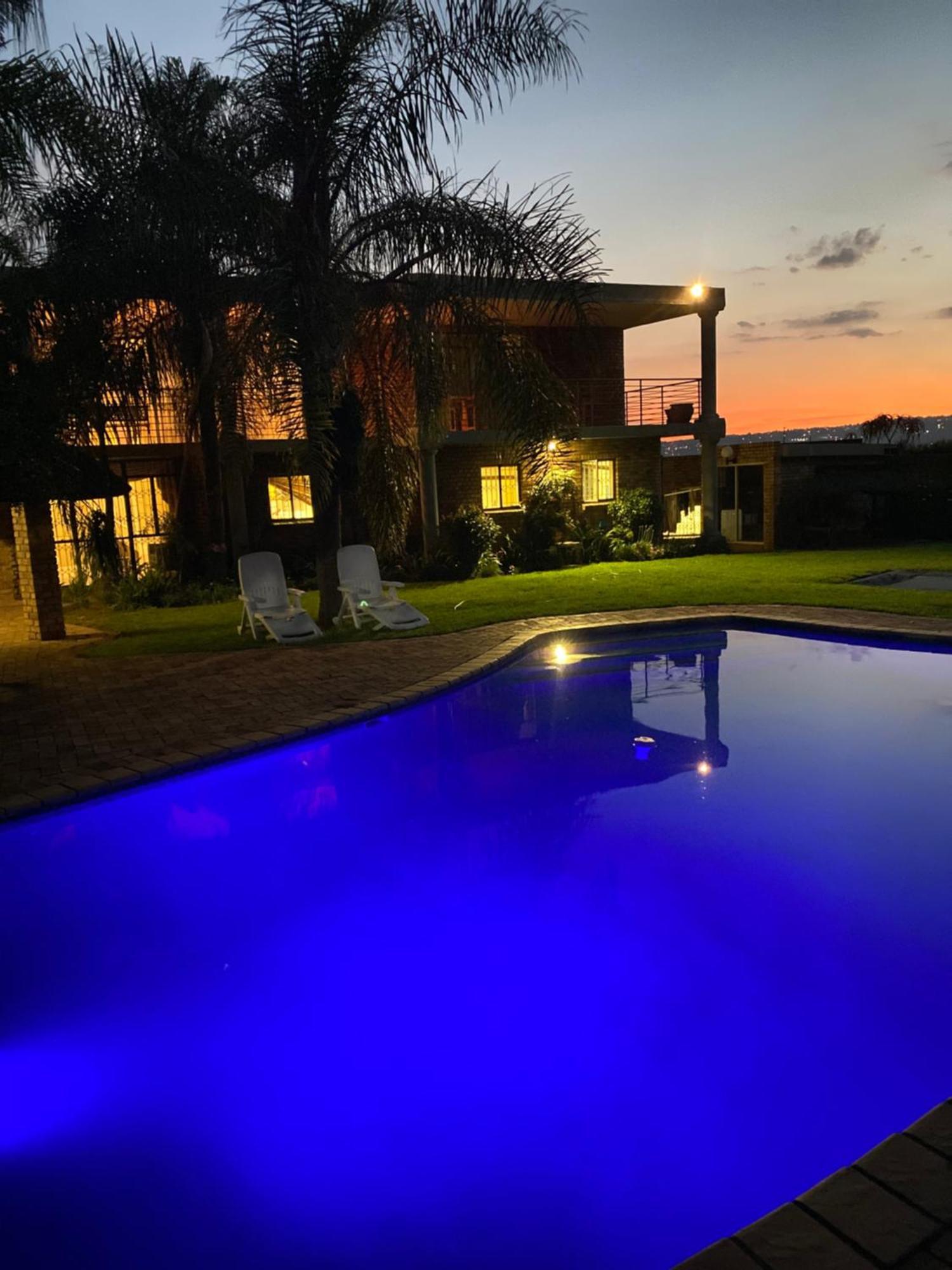 C And C Guest House/ Bed And Breakfast Pretoria Exterior photo